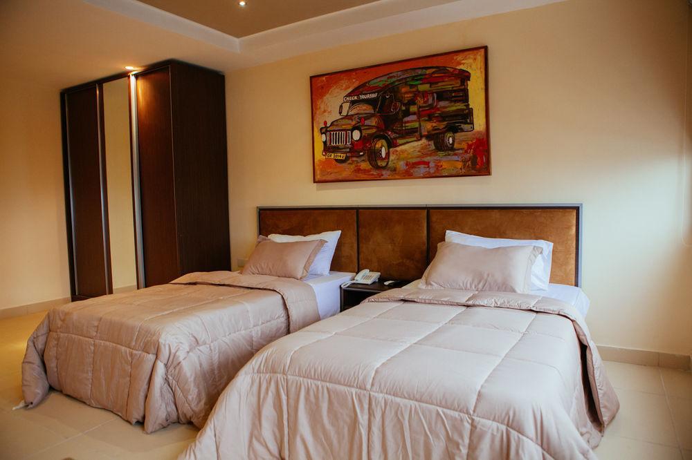 Frankie'S Foods And Rooms Accra Bagian luar foto