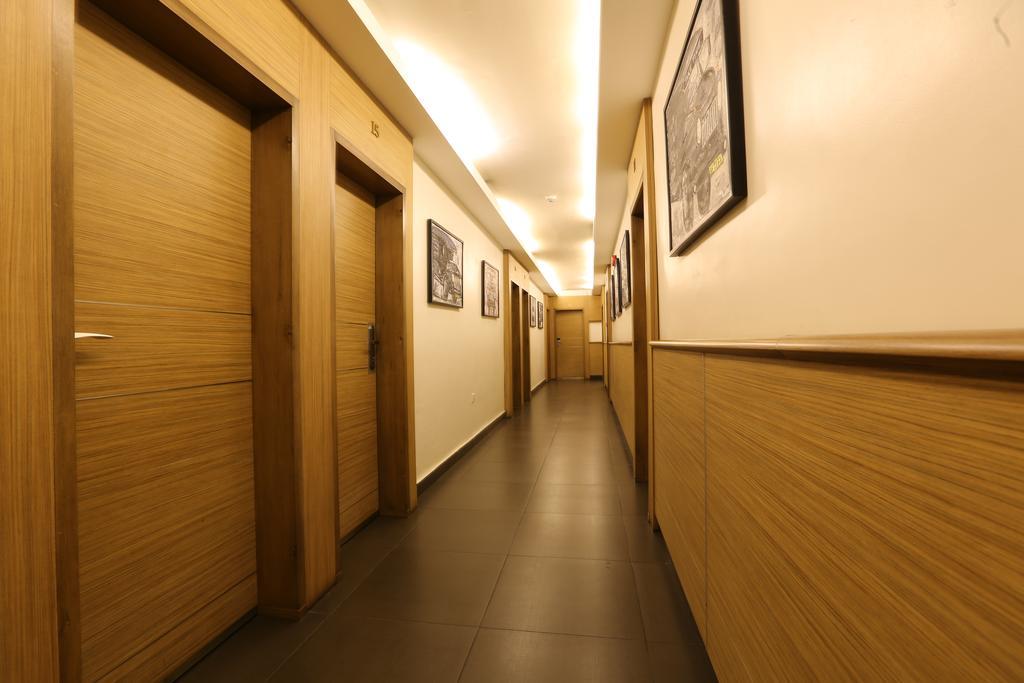 Frankie'S Foods And Rooms Accra Bagian luar foto