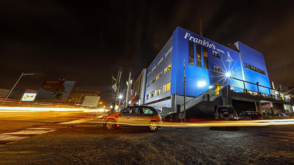 Frankie'S Foods And Rooms Accra Bagian luar foto