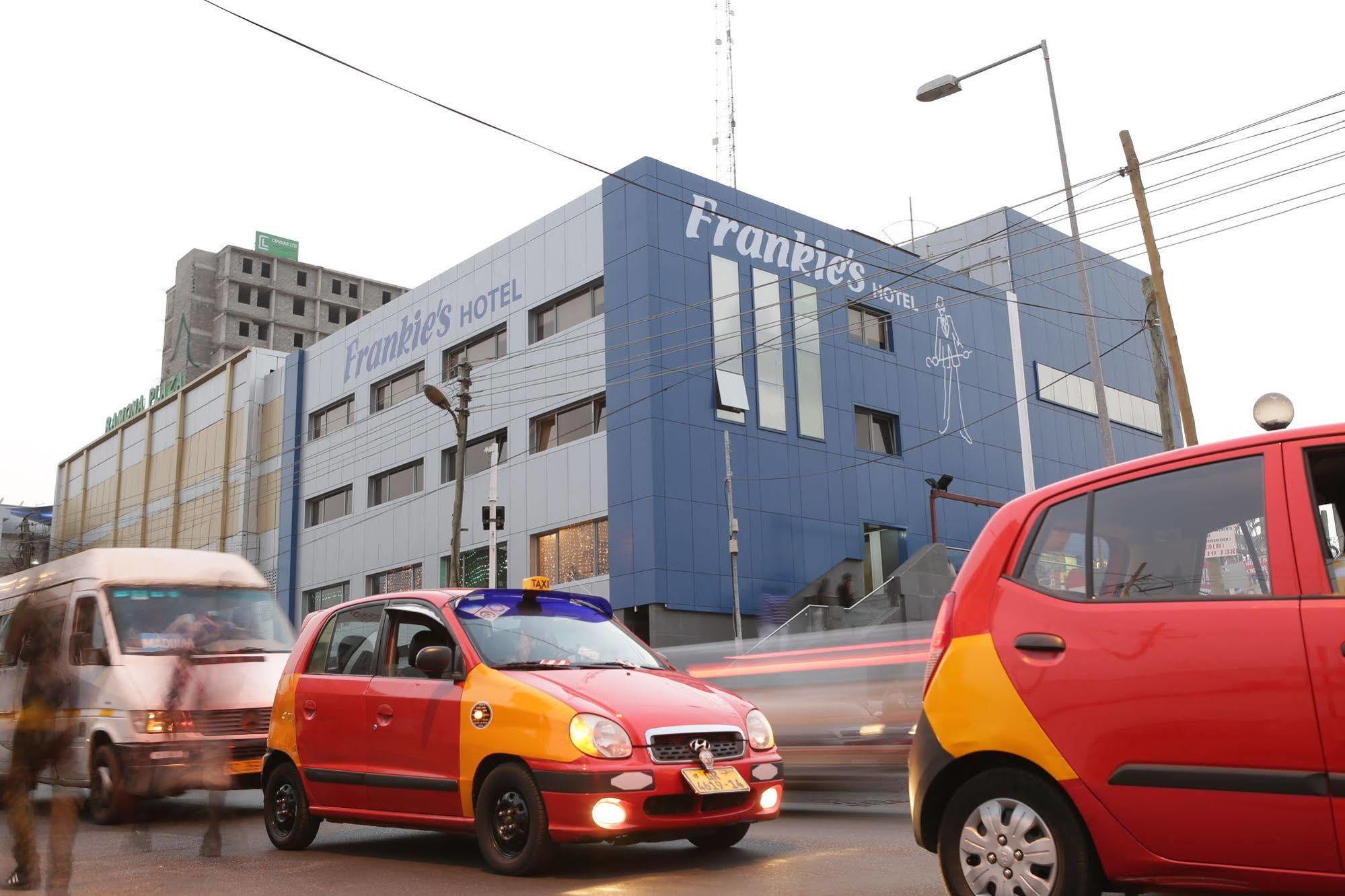 Frankie'S Foods And Rooms Accra Bagian luar foto