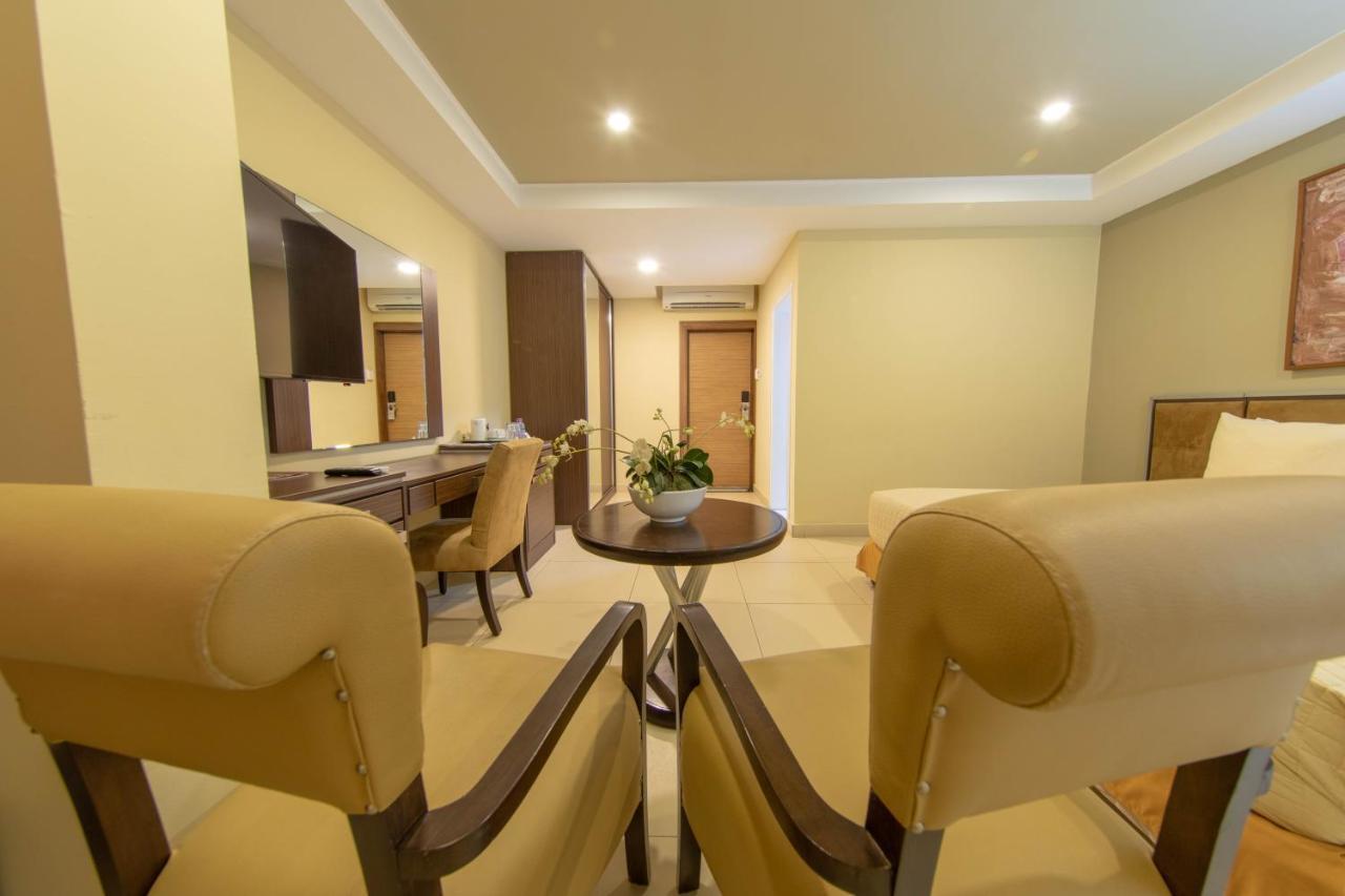 Frankie'S Foods And Rooms Accra Bagian luar foto